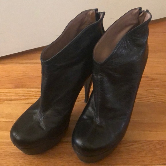 PURA LOPEZ, Black Leather Booties Heels - Picture 2 of 7